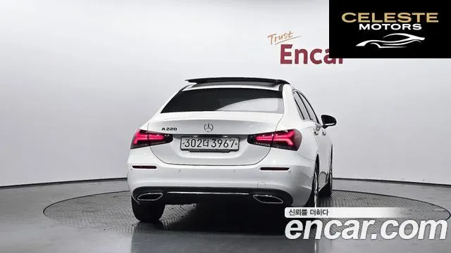 MERCEDES BENZ A-Classe W177 A220 Berline 2020 — photo 4 sur 36