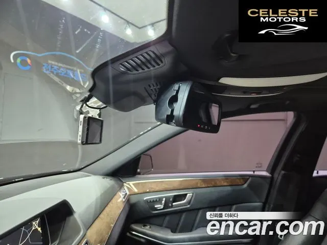 MERCEDES BENZ E-Classe W212 E300 2014 — photo 12 sur 14