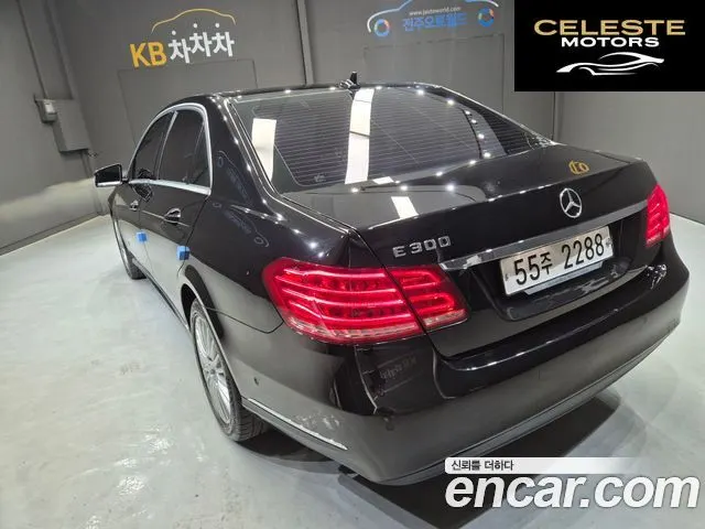 MERCEDES BENZ E-Classe W212 E300 2014 — photo 3 sur 14