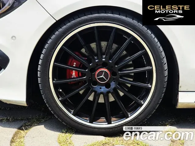 MERCEDES BENZ CLA-Classe C117 CLA250 4MATIC 2015 — photo 8 sur 26