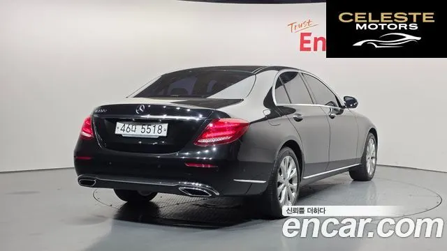 MERCEDES BENZ E-Classe W213 E220d Exclusive 2017 — photo 2 sur 20
