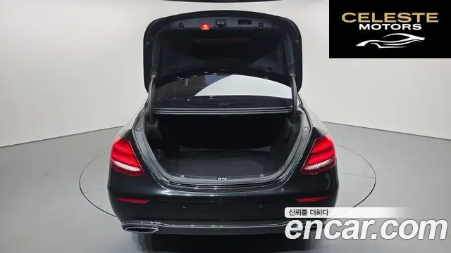 MERCEDES BENZ E-Classe W213 E220d Exclusive 2017 — photo 20 sur 20