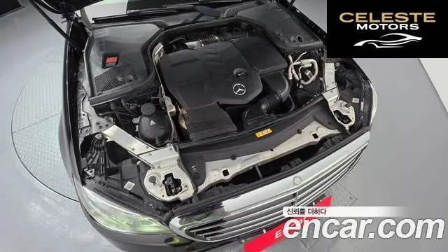 MERCEDES BENZ E-Classe W213 E220d Exclusive 2017 — photo 6 sur 20