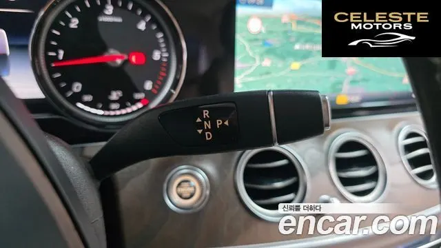 MERCEDES BENZ E-Classe W213 E220d Exclusive 2017 — photo 9 sur 20