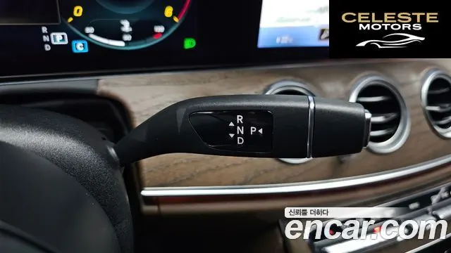 MERCEDES BENZ E-Classe W213 E220d 4MATIC Exclusive 2022 — photo 11 sur 38