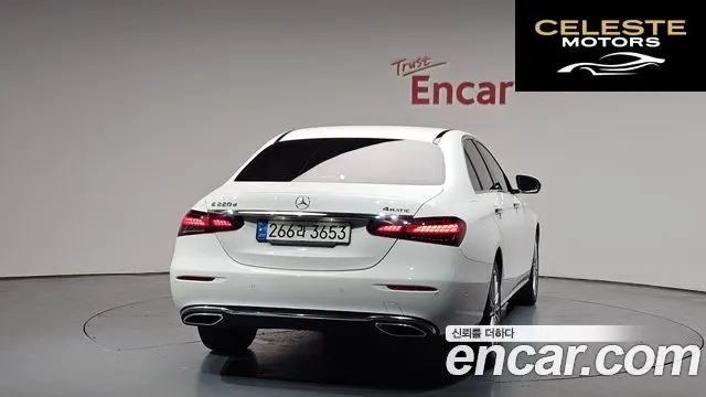 MERCEDES BENZ E-Classe W213 E220d 4MATIC Exclusive 2022 — photo 3 sur 38