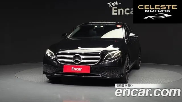 MERCEDES BENZ E-Classe W213 E220d Avantgarde 2017 — photo 3 sur 20