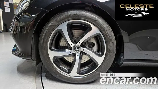 MERCEDES BENZ E-Classe W213 E250 Avantgarde 2020 — photo 5 sur 30