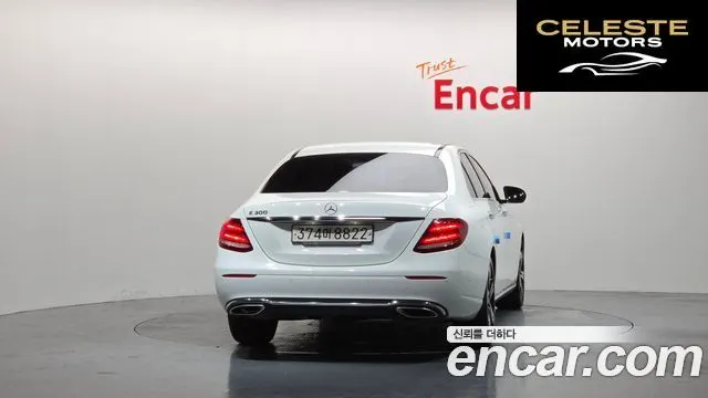 MERCEDES BENZ E-Classe W213 E200 Avantgarde 2018 — photo 4 sur 32