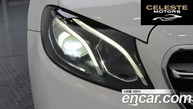 MERCEDES BENZ E-Classe W213 E200 Avantgarde 2018 — photo 8 sur 32
