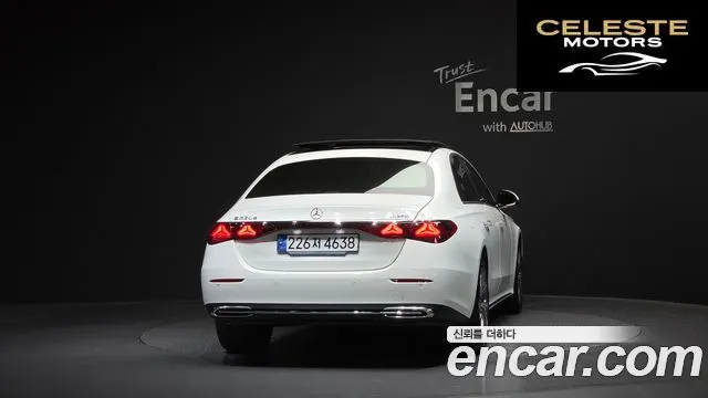 MERCEDES BENZ E-Classe W214 E220d 4MATIC Exclusive 2024 — photo 4 sur 32
