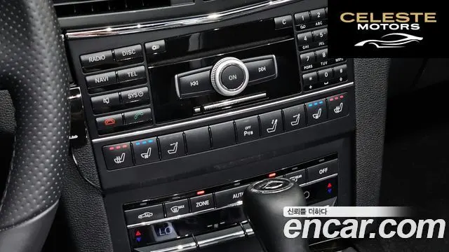 MERCEDES BENZ E-Classe W212 E350 Cabriolet 2011 — photo 27 sur 30