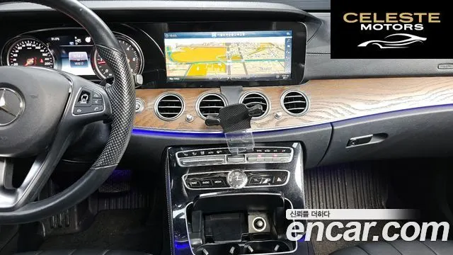 MERCEDES BENZ E-Classe W213 E220d 4MATIC Exclusive 2018 — photo 13 sur 20