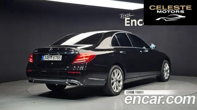 MERCEDES BENZ E-Classe W213 E220d 4MATIC Exclusive 2018 — photo 2 sur 20