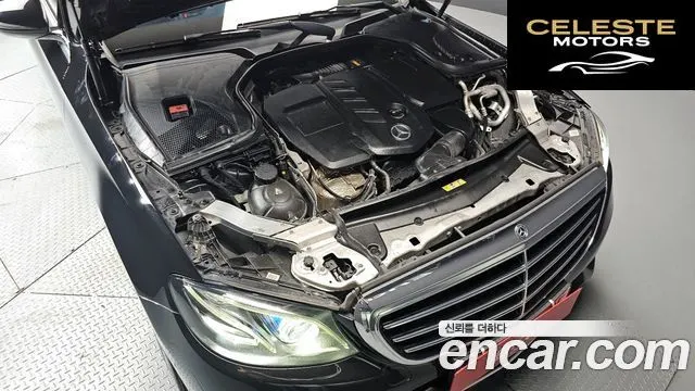 MERCEDES BENZ E-Classe W213 E220d 4MATIC Exclusive 2018 — photo 6 sur 20