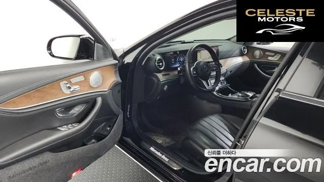 MERCEDES BENZ E-Classe W213 E300 4MATIC Exclusive 2019 — photo 12 sur 36