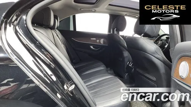 MERCEDES BENZ E-Classe W213 E300 4MATIC Exclusive 2019 — photo 17 sur 36