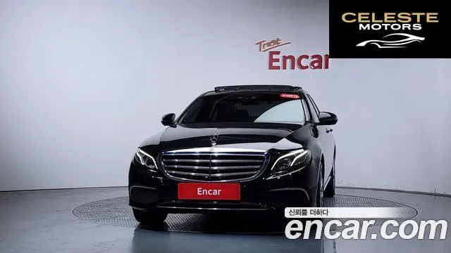 MERCEDES BENZ E-Classe W213 E300 4MATIC Exclusive 2019 — photo 2 sur 36