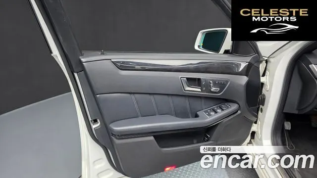 MERCEDES BENZ E-Classe W212 E300 4MATIC Avantgarde 2014 — photo 13 sur 40