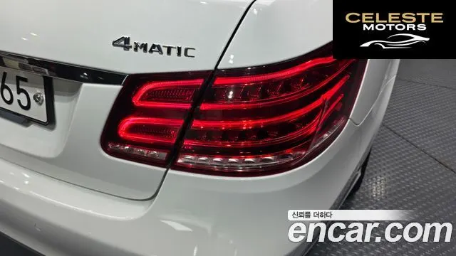 MERCEDES BENZ E-Classe W212 E300 4MATIC Avantgarde 2014 — photo 8 sur 40