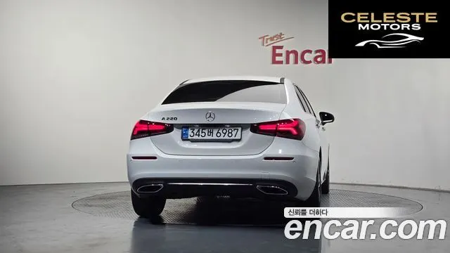 MERCEDES BENZ A-Classe W177 A220 Berline 2023 — photo 3 sur 32