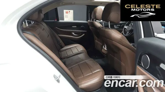 MERCEDES BENZ E-Classe W213 E220d Avantgarde 2017 — photo 12 sur 20