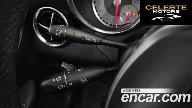 MERCEDES BENZ SLK-Classe 200 2012 — photo 17 sur 20