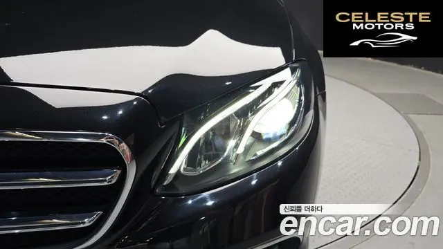 MERCEDES BENZ E-Classe W213 E250 Avantgarde 2020 — photo 8 sur 30