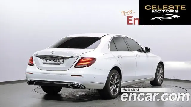 MERCEDES BENZ E-Classe W213 E300 Exclusive 2018 — photo 2 sur 20
