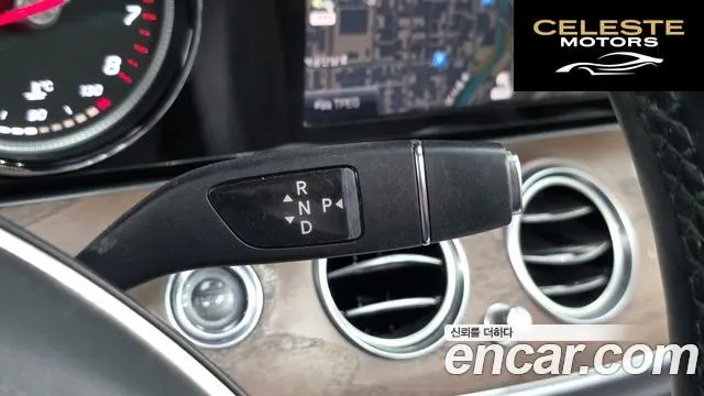 MERCEDES BENZ E-Classe W213 E300 Exclusive 2018 — photo 9 sur 20