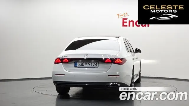 MERCEDES BENZ E-Classe W214 E200 Avantgarde 2025 — photo 4 sur 20