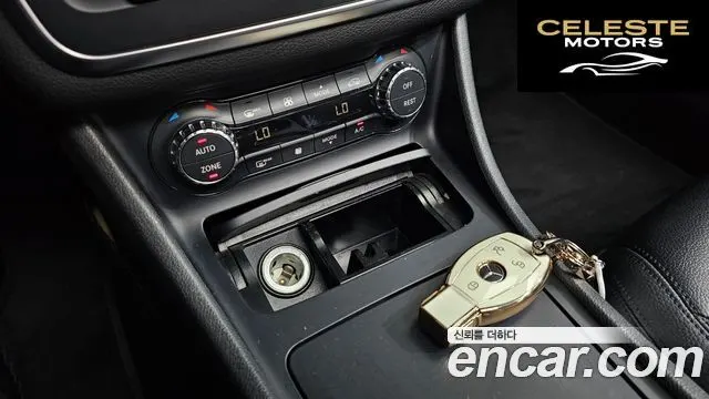 MERCEDES BENZ CLA-Classe C117 CLA200 CDI 4MATIC 2015 — photo 18 sur 20