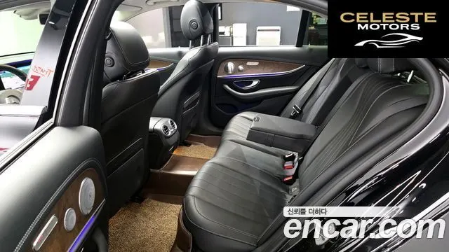 MERCEDES BENZ E-Classe W213 E300 4MATIC Exclusive 2018 — photo 16 sur 35