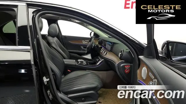 MERCEDES BENZ E-Classe W213 E300 4MATIC Exclusive 2018 — photo 18 sur 35