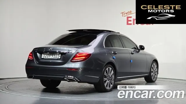 MERCEDES BENZ E-Classe W213 E450 4MATIC Exclusive 2019 — photo 2 sur 32