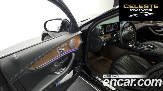 MERCEDES BENZ E-Classe W213 E300 4MATIC Exclusive 2018 — photo 13 sur 35