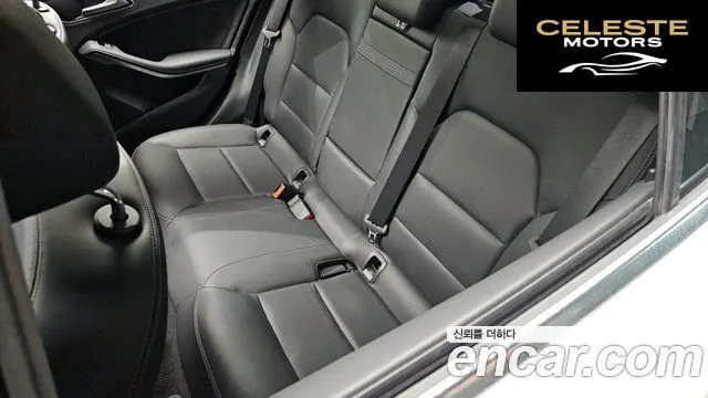 MERCEDES BENZ GLA-Classe X156 GLA220 2018 — photo 31 sur 33
