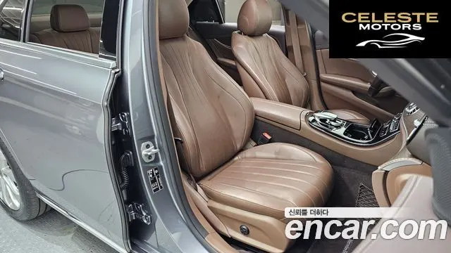 MERCEDES BENZ E-Classe W213 E220d 4MATIC Exclusive 2019 — photo 11 sur 20