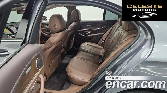 MERCEDES BENZ E-Classe W213 E220d 4MATIC Exclusive 2019 — photo 12 sur 20