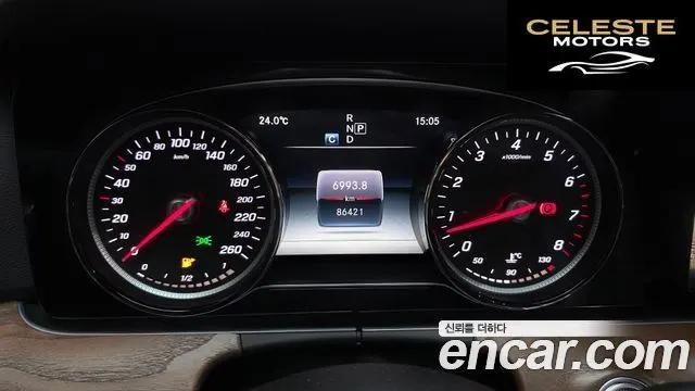 MERCEDES BENZ E-Classe W213 E300 Exclusive 2018 — photo 11 sur 33