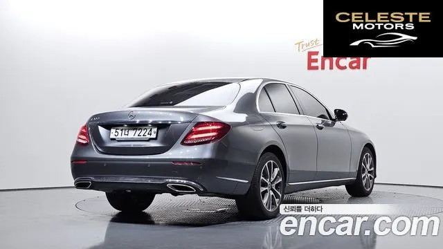 MERCEDES BENZ E-Classe W213 E300 Exclusive 2018 — photo 2 sur 33