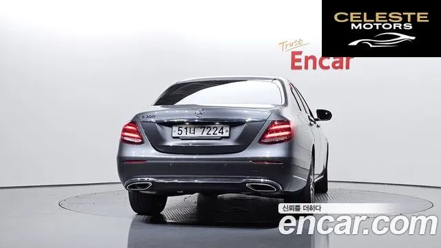 MERCEDES BENZ E-Classe W213 E300 Exclusive 2018 — photo 4 sur 33