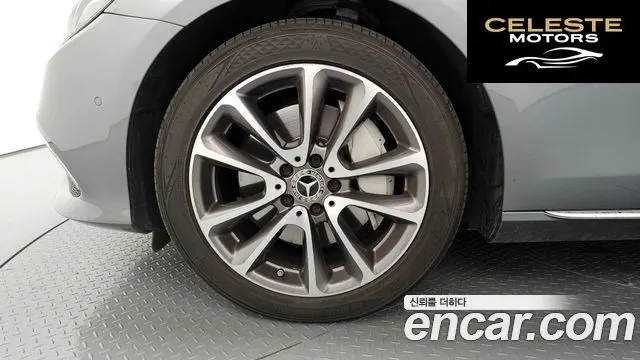 MERCEDES BENZ E-Classe W213 E300 Exclusive 2018 — photo 5 sur 33