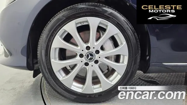 MERCEDES BENZ E-Classe W213 E300 Exclusive 2019 — photo 5 sur 30