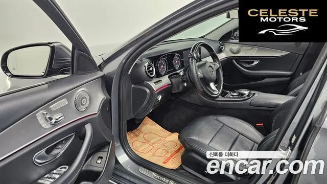 MERCEDES BENZ E-Classe W213 E200 Avantgarde 2017 — photo 10 sur 20