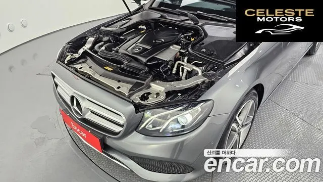 MERCEDES BENZ E-Classe W213 E200 Avantgarde 2017 — photo 6 sur 20
