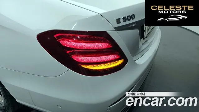 MERCEDES BENZ E-Classe W213 E300 Avantgarde 2019 — photo 9 sur 31