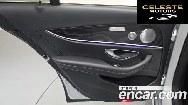 MERCEDES BENZ E-Classe W213 E300 4MATIC Avantgarde 2019 — photo 15 sur 33