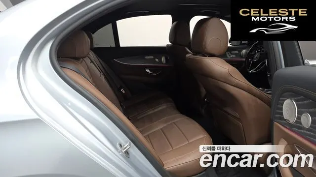 MERCEDES BENZ E-Classe W213 E350 4MATIC Avantgarde 2022 — photo 12 sur 26