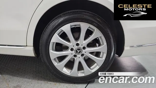 MERCEDES BENZ E-Classe W213 E300 4MATIC Exclusive 2019 — photo 6 sur 32